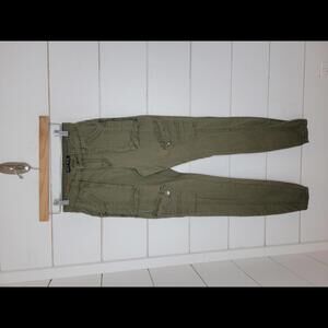 HOT KISS size 1 army green skinny cargo pants. Grunge gorpcore